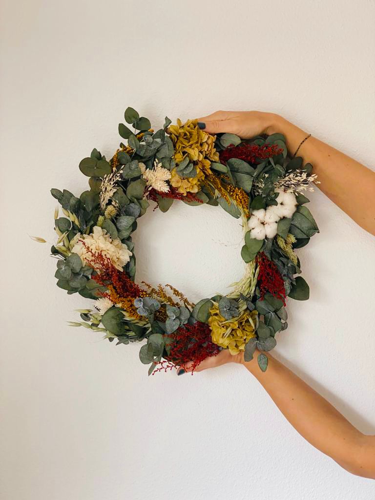 Corona navideña preservada