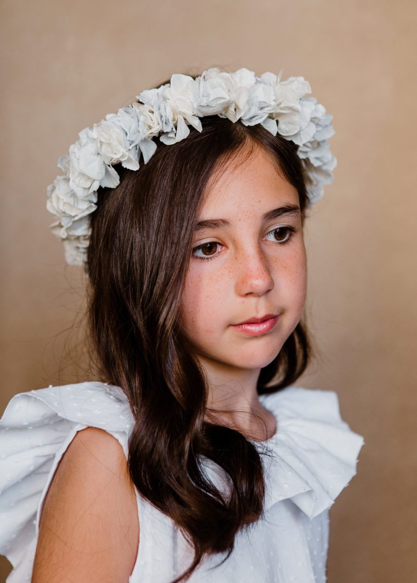 Corona de flores preservadas niña - Hortensias - Camomile Bouquet (2)-min