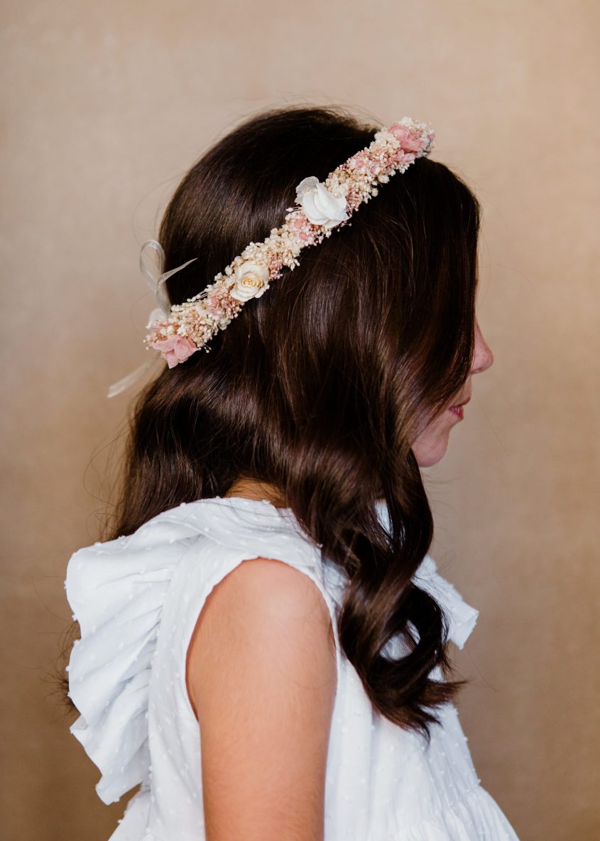 Corona flores preservadas niña - Romántica - Camomile Bouquet min (2)