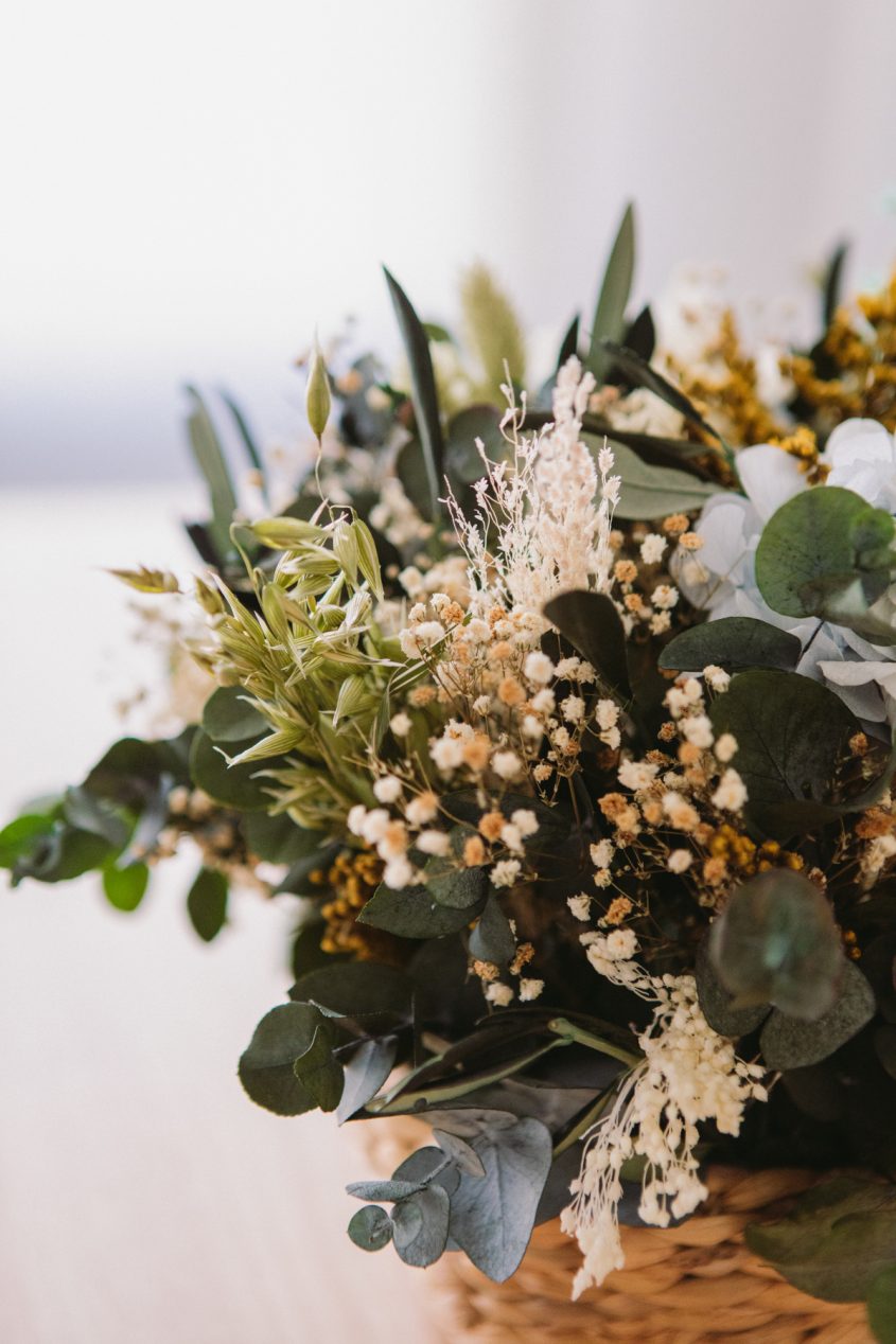 Cesta con flores preservadas estándar Miranda 2- Camomile Bouquet